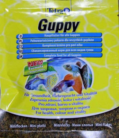 Tetra Guppy хлопья для всех видов гуппи и других живородящих рыб 12 г